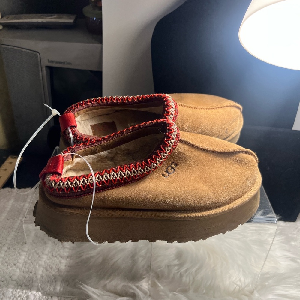 UGG Suede Tasman Mule Slippers Women’s Size 6 Chestnut